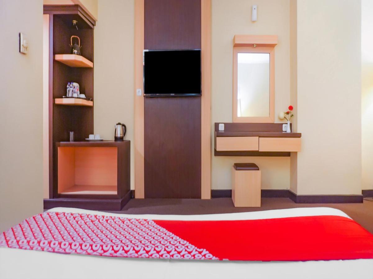Oyo 3967 Hotel Pantai Wisata Μακασάρ Εξωτερικό φωτογραφία