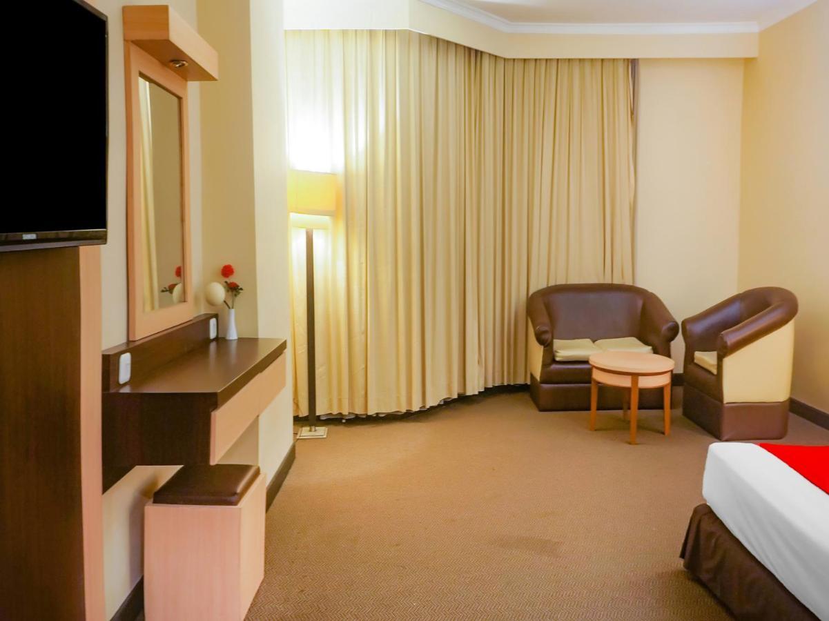 Oyo 3967 Hotel Pantai Wisata Μακασάρ Εξωτερικό φωτογραφία
